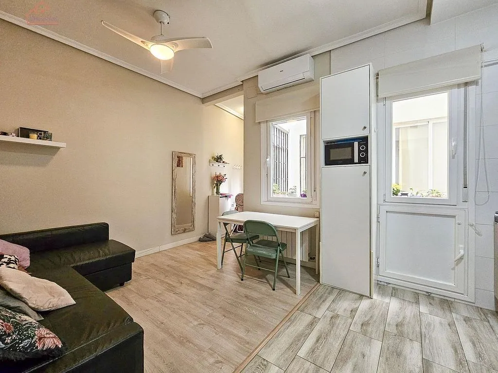 Elutuba - Furnished Flat with AC in Malasaña, Madrid