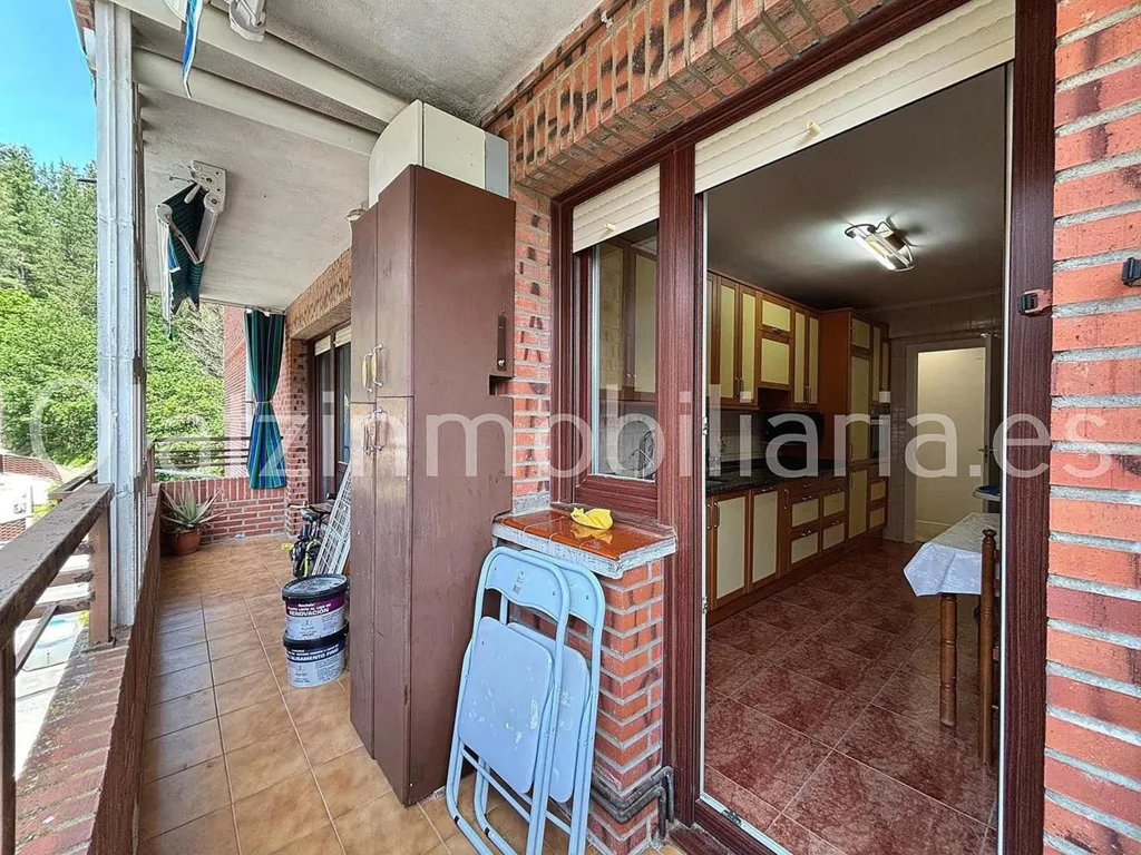 Terrace - Bright Apartment with Terrace in Zalla Centre