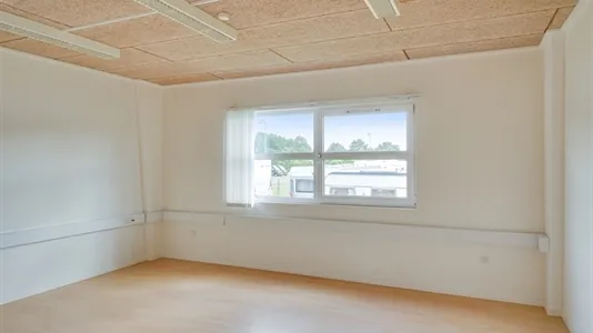 Toad - Office Space with Large Windows in Odense SØ