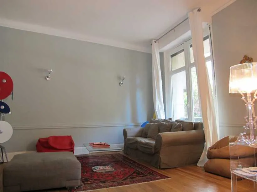 Living Room - Art-Deco Apartment with High Ceilings in Toulouse
