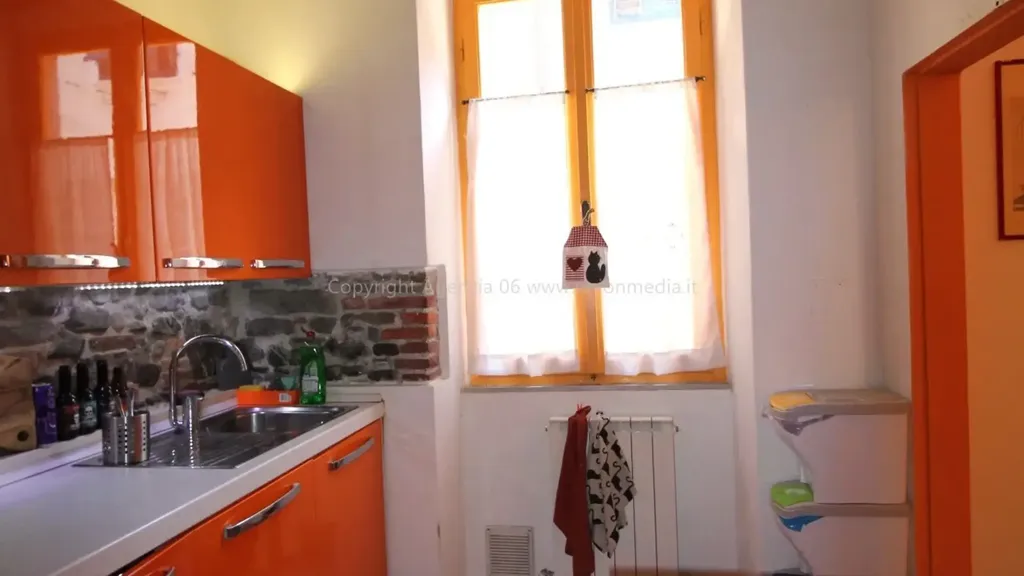 Cuisine - Restored Apartment with Original Features in Sarzana