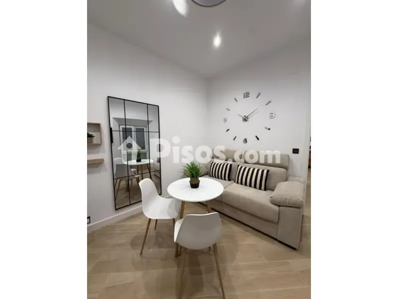 Elutuba - Modern Flat with South-Facing Windows in Sevilla
