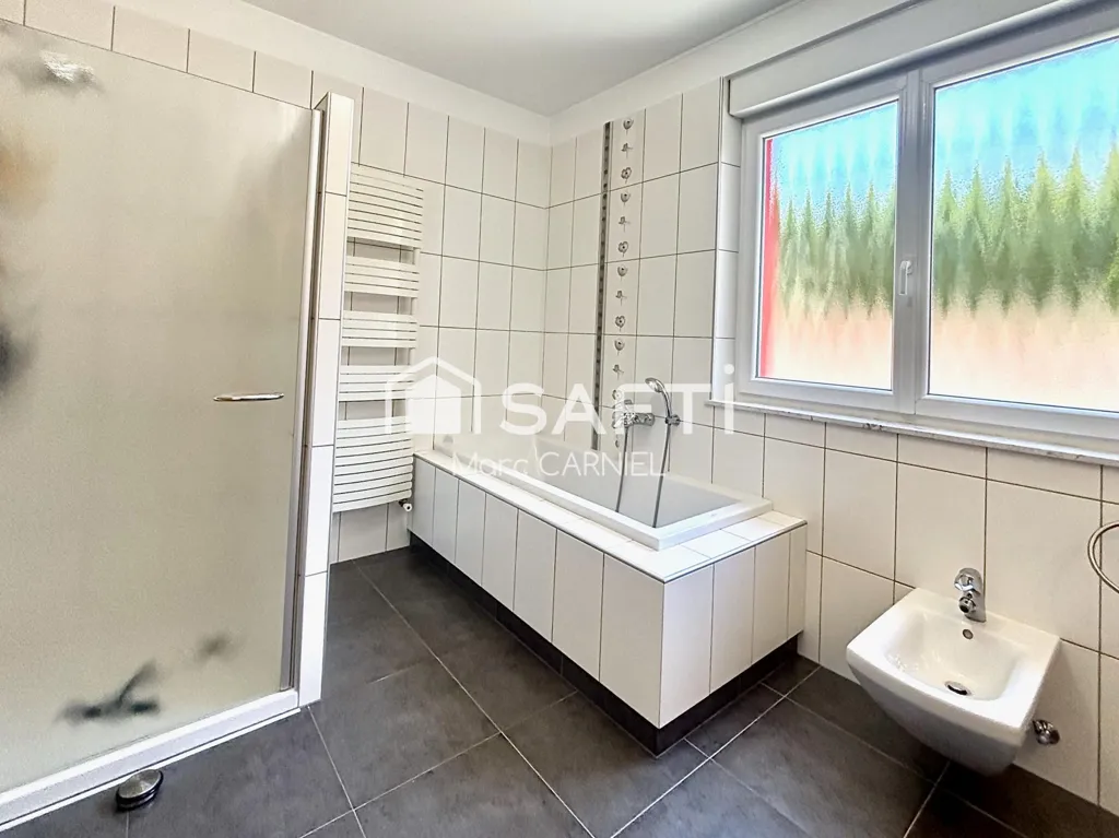 Salles de bain - Maison Individuelle avec Terrasse à Longlaville