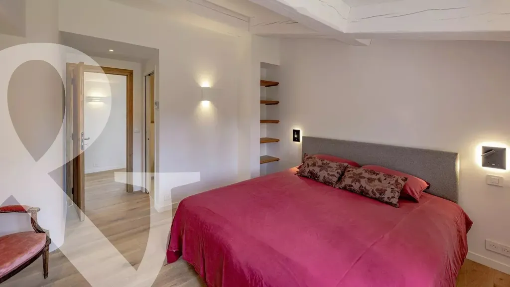 7-toaline maja asukohas Eygalières