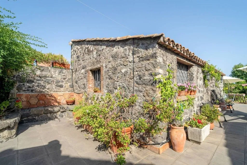 Aed - Luxury Villa with Pool in Acireale, Sicily