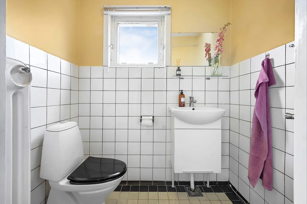 Salles de bain - Maison 6 pièces à Holmegaard