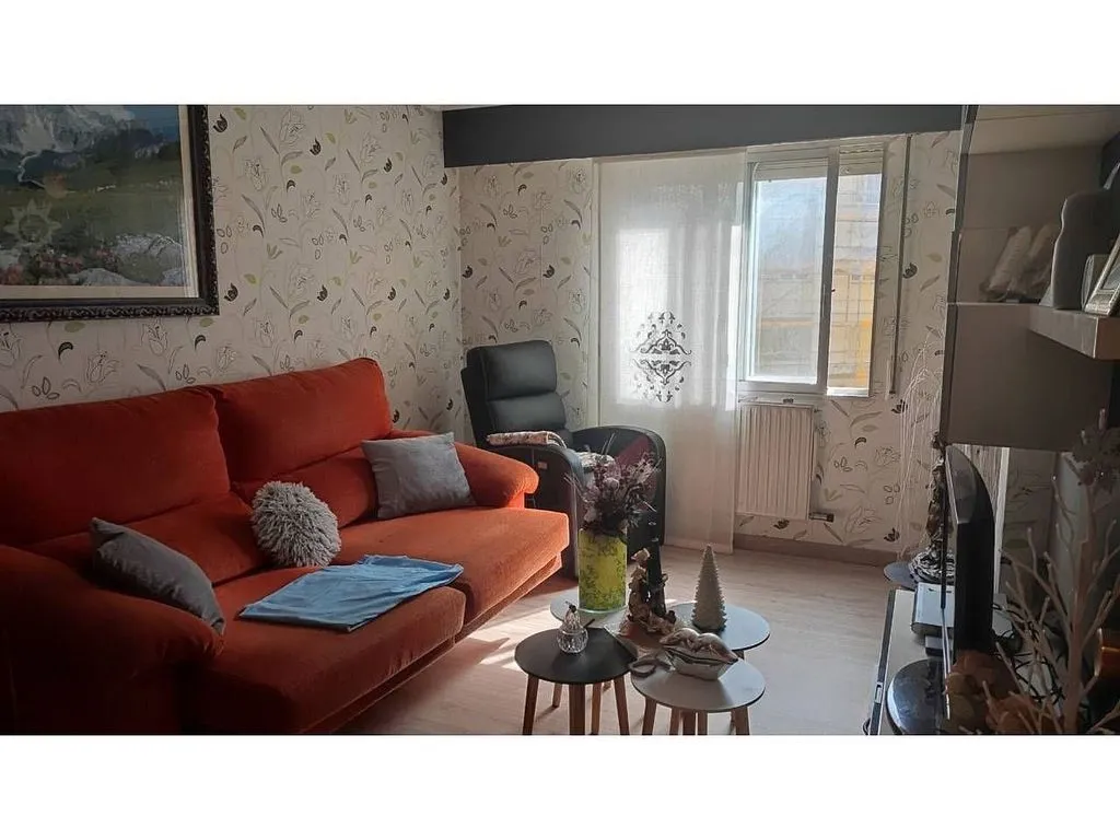 Séjour - 3-Bedroom Flat with Balcony in West