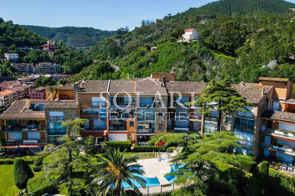 Vista aerea - Apartment with Terrace in Théoule