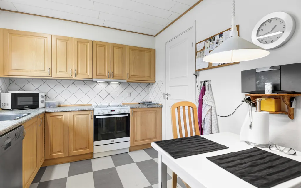 Cuisine - Villa with Garden in Østervrå