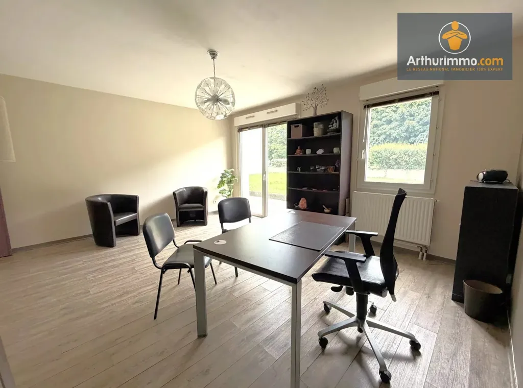 Bureau - Appartement avec Terrasse et Jardin à Compiègne