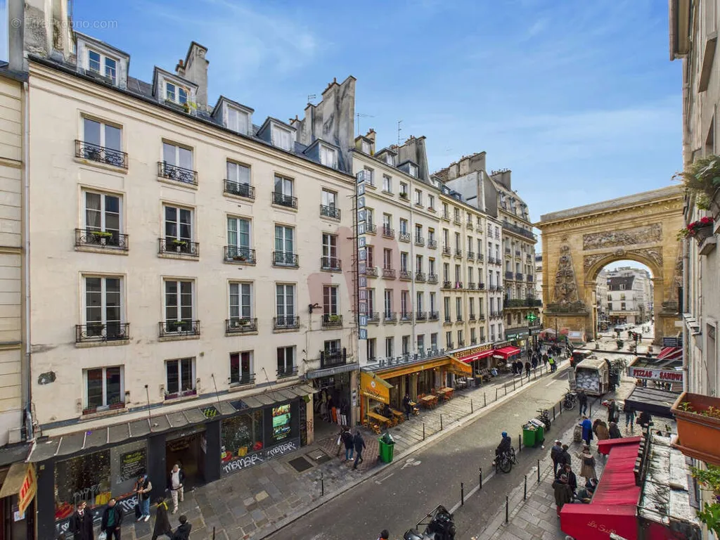 2-toaline korter asukohas Paris-10e