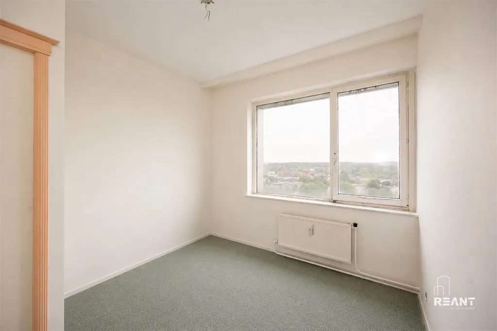 Appartement avec Terrasse sur la 12ème Étage à Centre-Ville