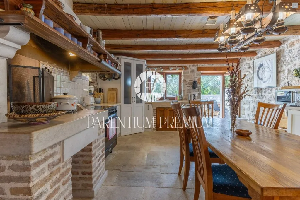 Salle à manger - Charming Stone House with Pool near Poreč
