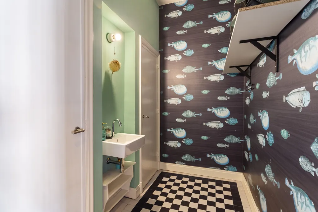 Salles de bain - Appartement Art-Déco avec Terrasse à Antwerpen