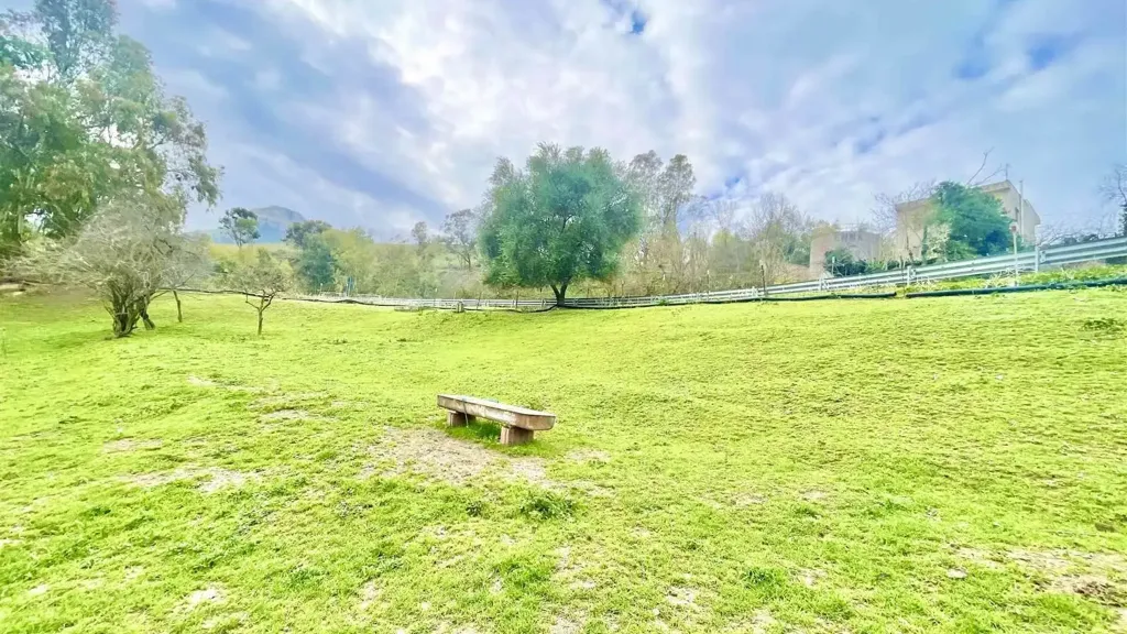 Aed - Rustic Villa with Private Garden in Enna
