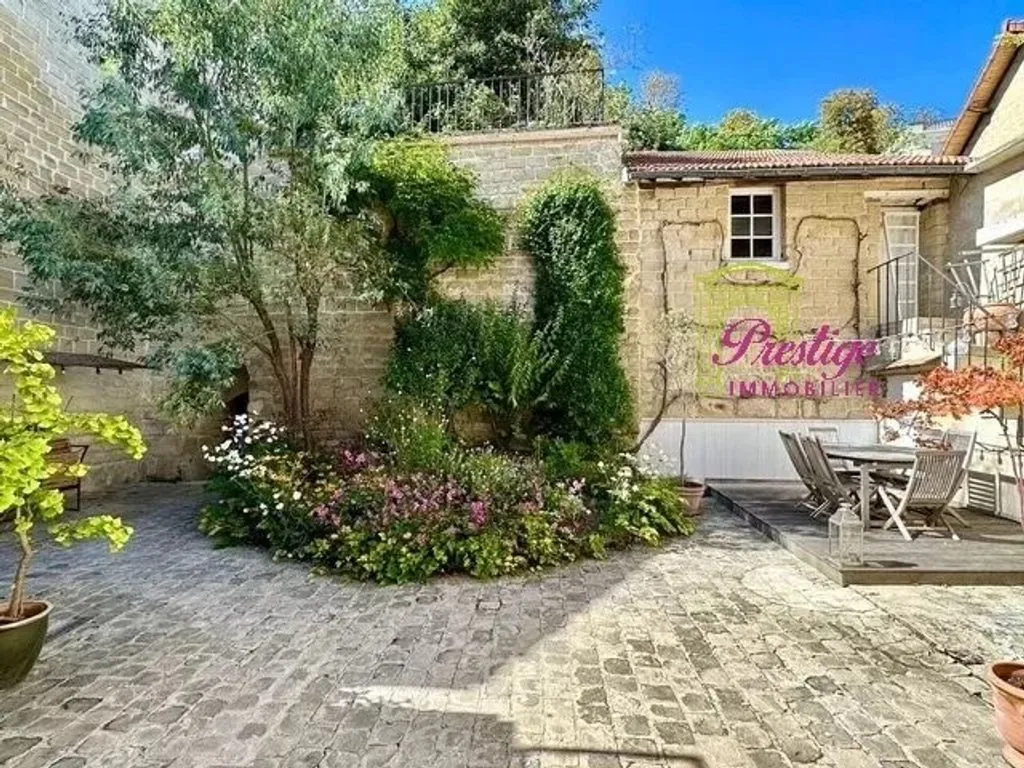 Aed - Luxury House with Courtyard in Le Mesnil-le-Roi