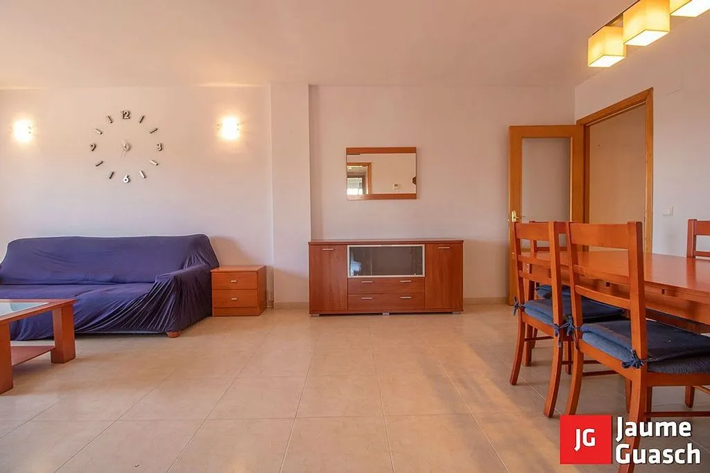 Elutuba - Apartment with Pool in Centre Torredembarra