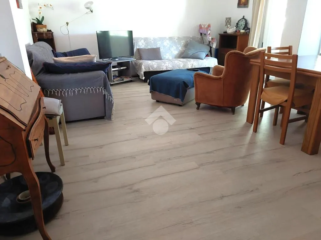 Elutuba - 2-Bedroom Apartment with Balcony in Riccione