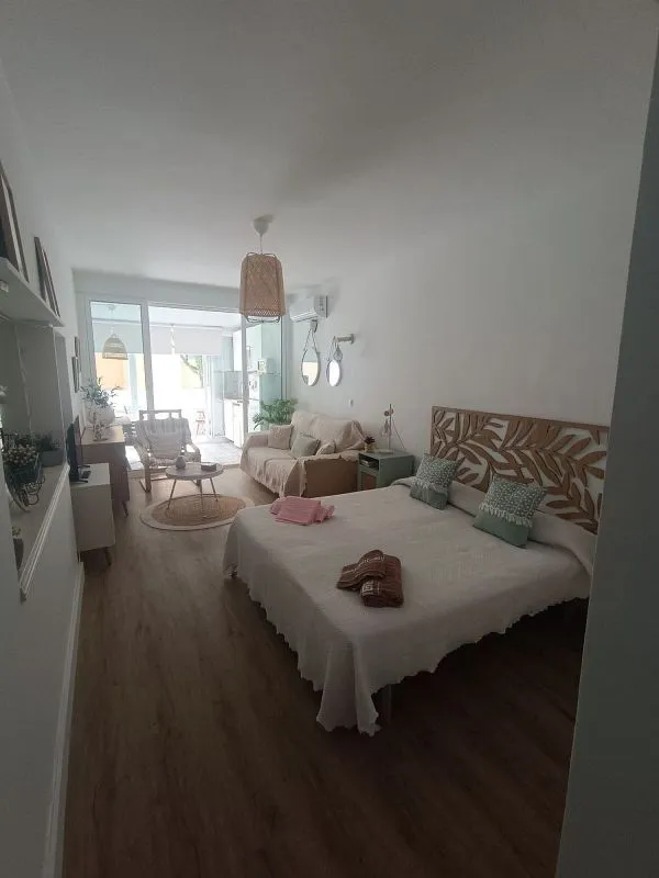 Magamistoad - Studio Flat with Terrace in Torremolinos