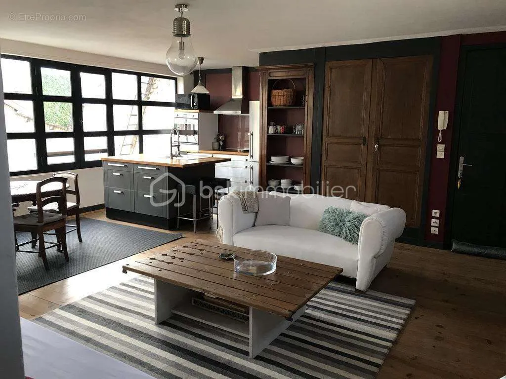 Séjour - Ensemble Immobilier avec Dépendances à Fontainebleau