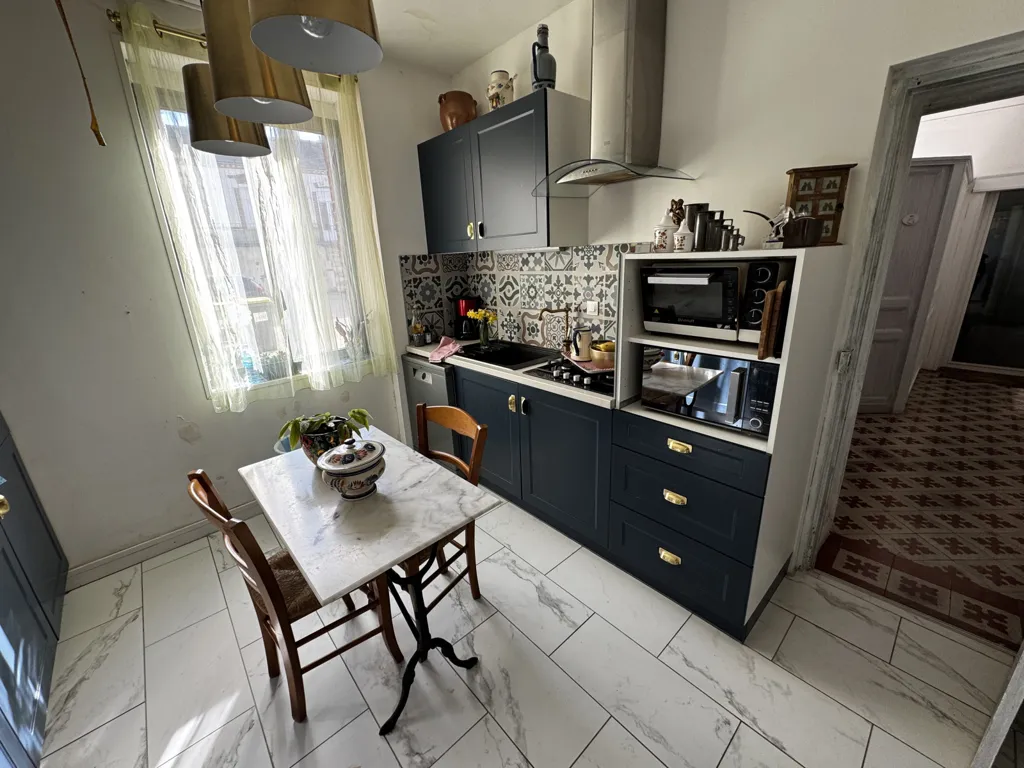 Kitchen - 3-Unit Apartment Building in Voves