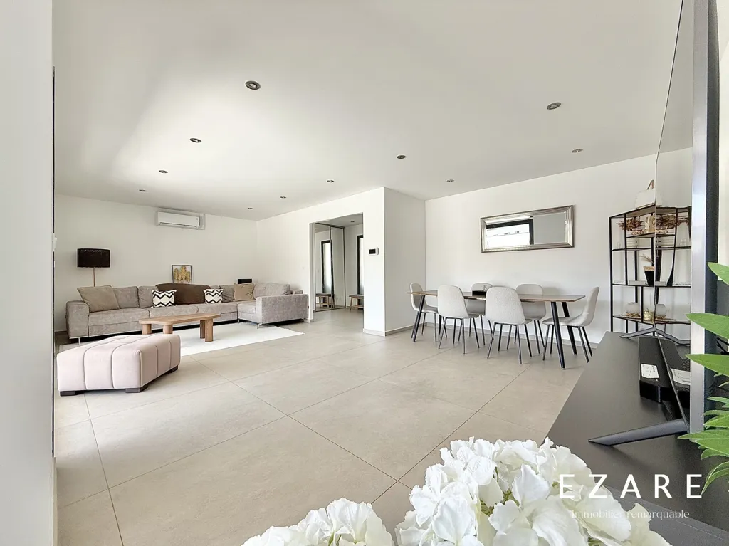 Elutuba - Contemporary Flat-Plan House with Pool near Dijon