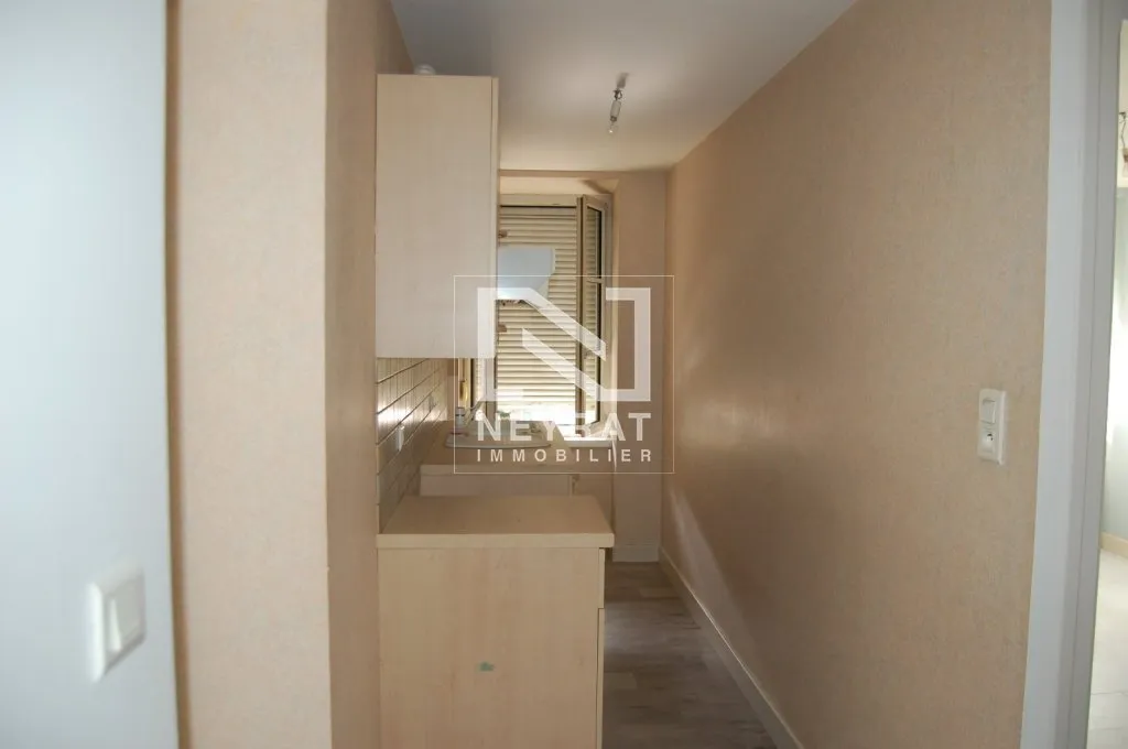 Entrée - Appartement T3 avec Interphone à Sennecey-le-Grand