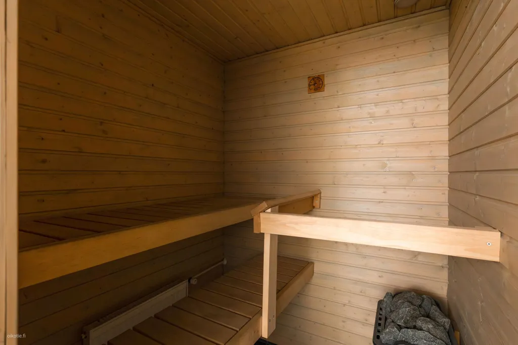 Rooms - Apartment with Private Sauna in Laajasalo
