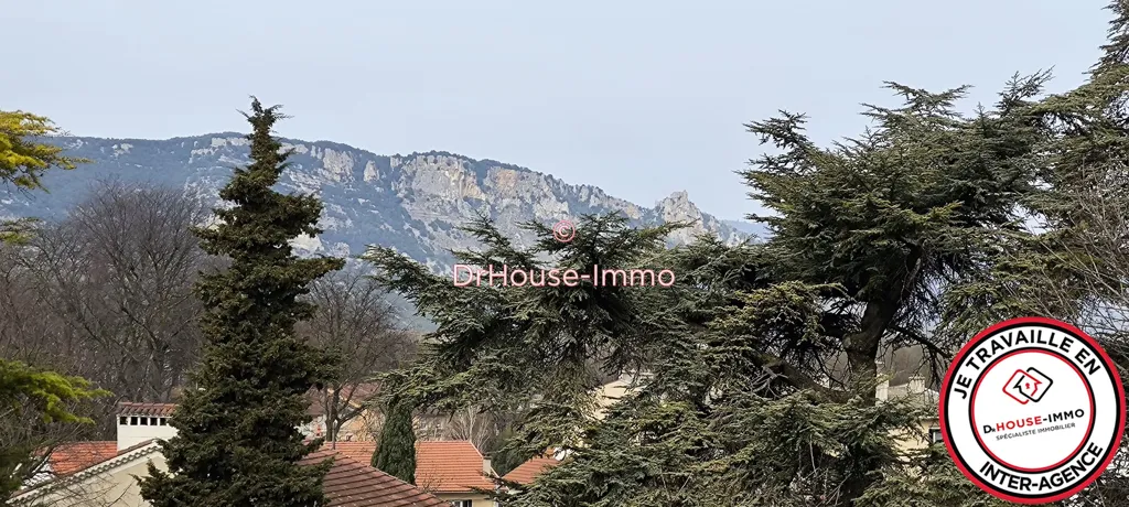 Grand T2 Traversant avec Vue Crussol à Valence