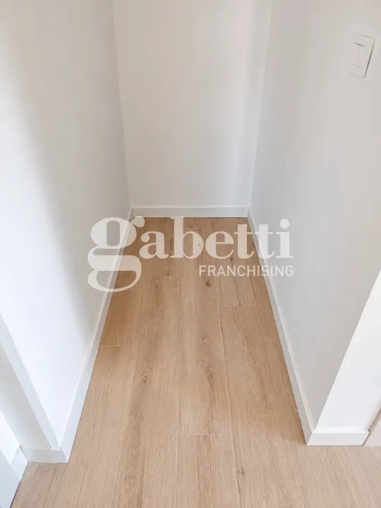 Toad - Fully Rented Trilocale with Balcony in Florence