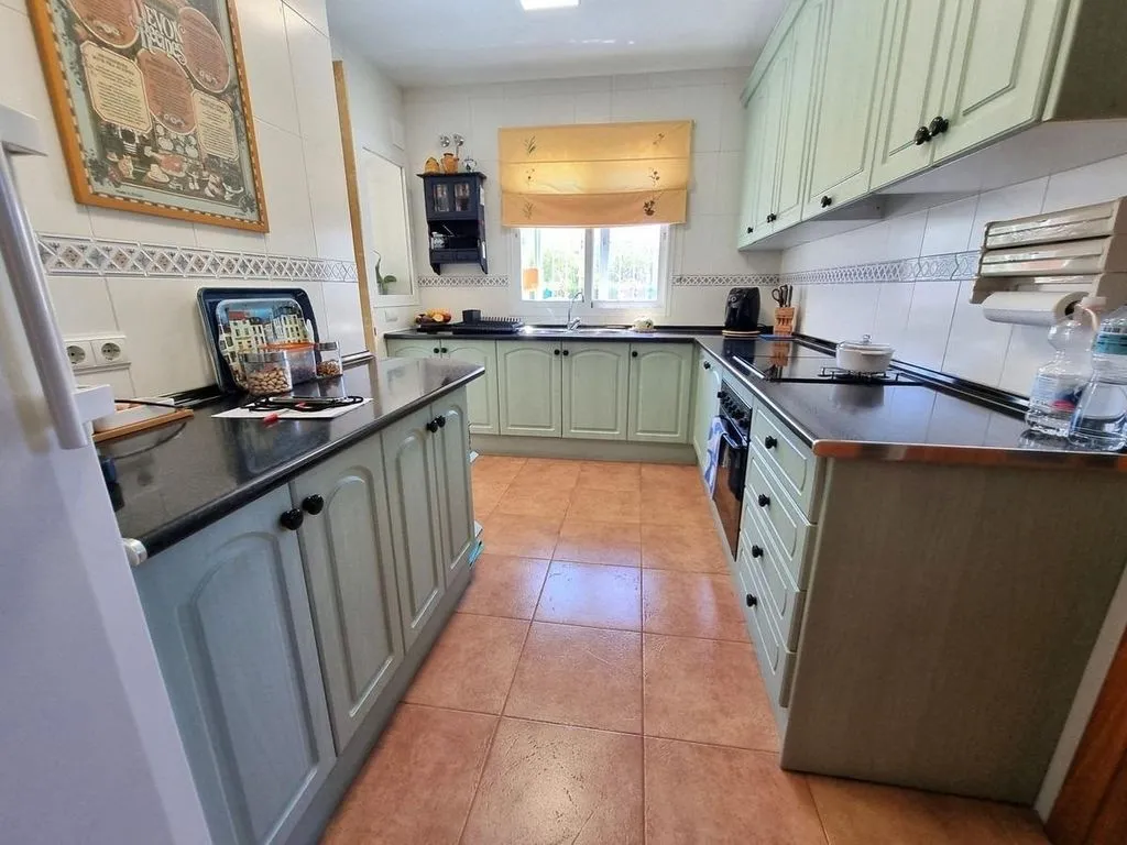 Köök - Corner Luxury House with Pool Potential in San Pedro