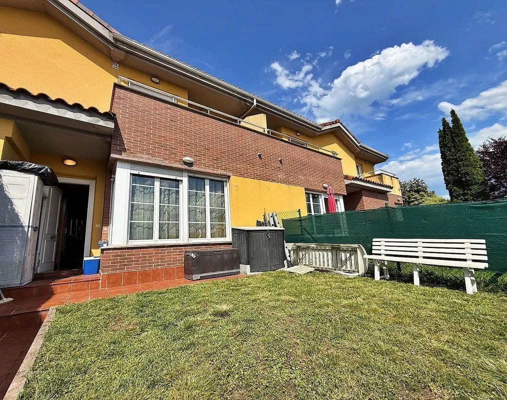 Jardin - Semi-Detached House with Pool in Llanera