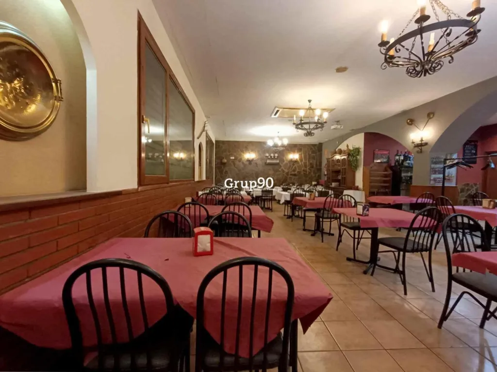 Dining Room - Restaurant for Rent with Terrace in Lleida
