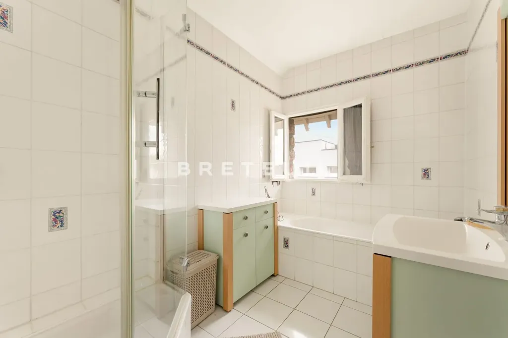 Salles de bain - Maison 8 pièces à Soisy-sous-Montmorency