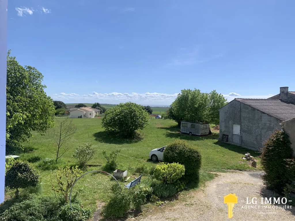 Jardin - Propriété Charentaise avec Vue sur l'Estuaire à Arces