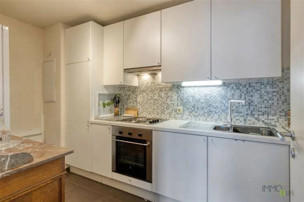 Köök - Bright 1-Bedroom Apartment in Gent