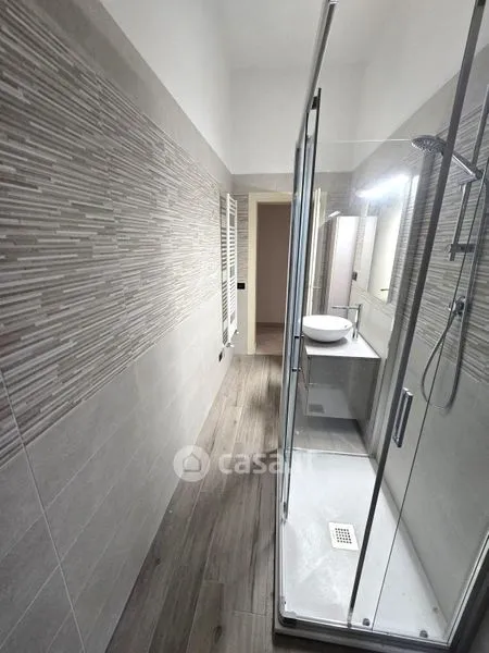 Bathrooms - Apartment with Private Garden in Colle di Val d'Elsa