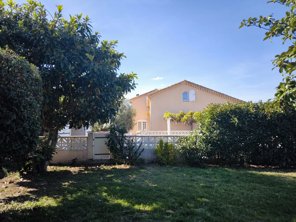 Giardino - Provençal Style House with Pool in Lignan-sur-Orb