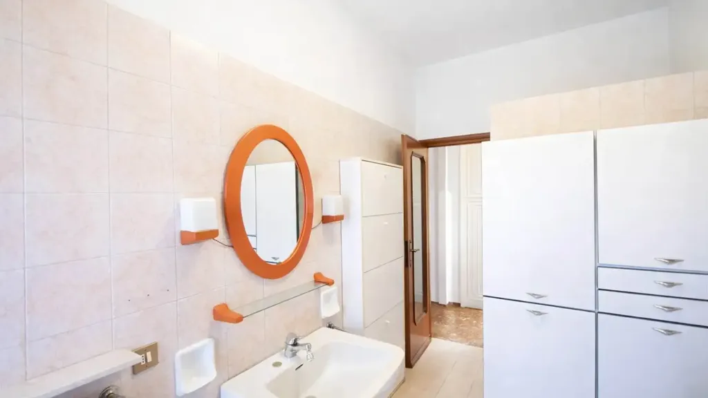 Salles de bain - Spacious Apartment with Balcony in Piacenza