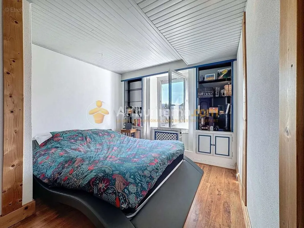 Chambres - Maison 8 pièces à Les Eparres
