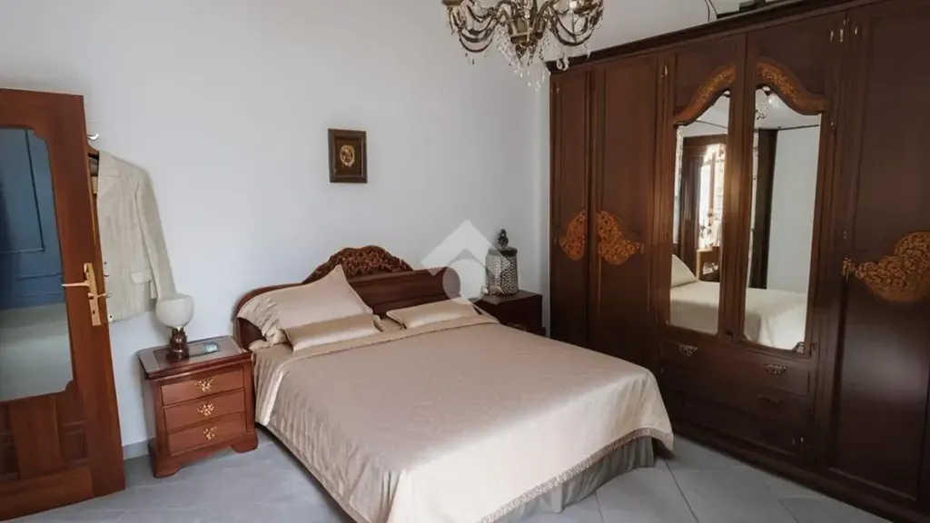 Chambres - Bright Apartment with Balcony in Foggia Centre