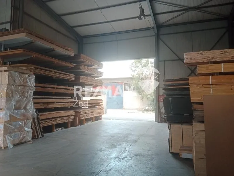 Buanderie - Contemporary Warehouse with Courtyard in Eleusina