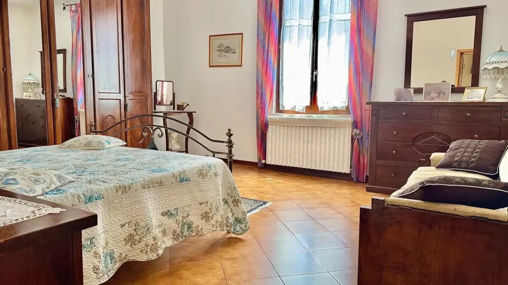 Chambres - 3-Bed Apartment with Veranda in Parma