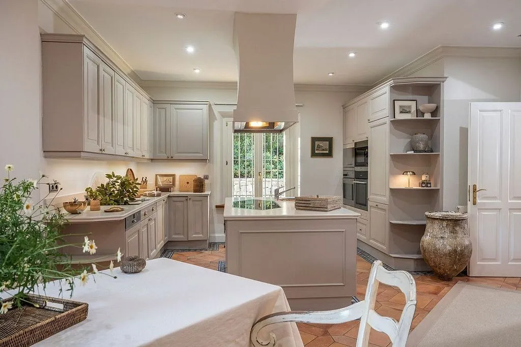 Cuisine - Chalet with Pool and Terrace in Sotogrande