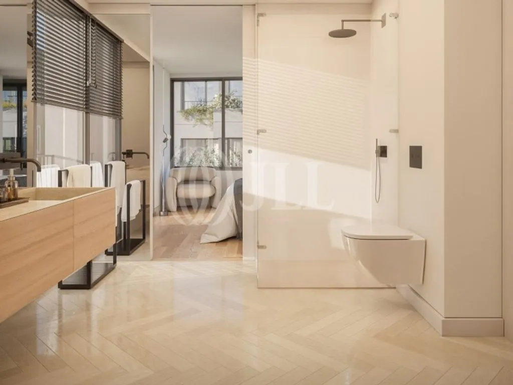 Vannitoad - Luxury Duplex Flat with Balconies in Lisbon