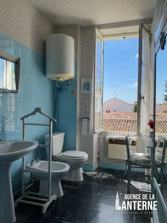 Bathrooms - Luxury House with Garden in Saint-Pierre-d'Oléron