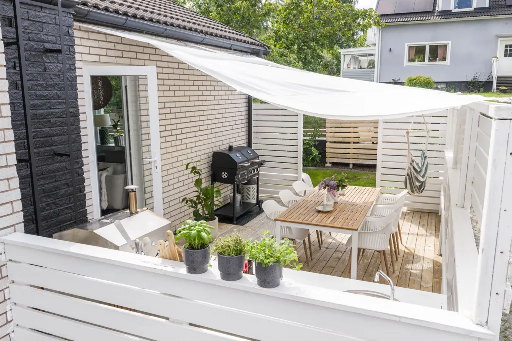 Terrace - Family-Friendly Semi-Detached House in Taberg