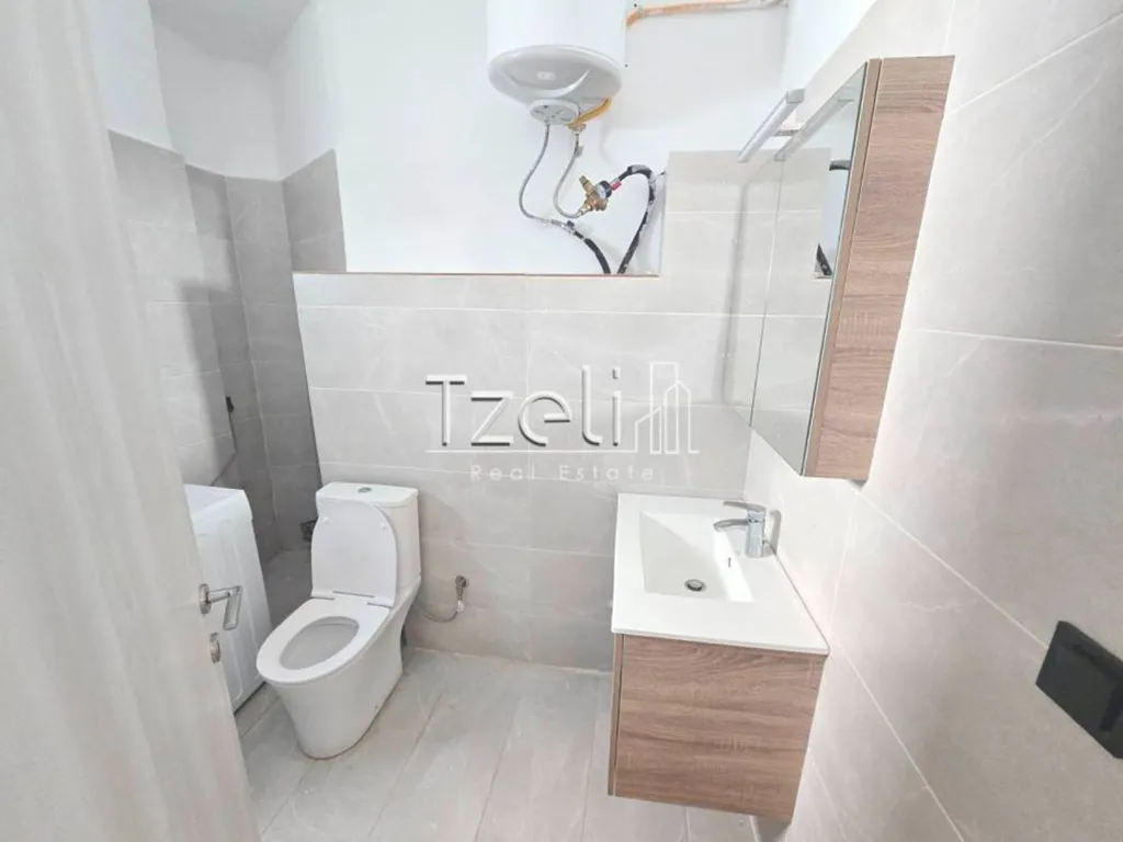 Vannitoad - Renovated Studio with Balcony in Patras Centre