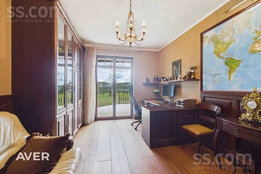 Bureau - Detached House with Lake View in Sigulda