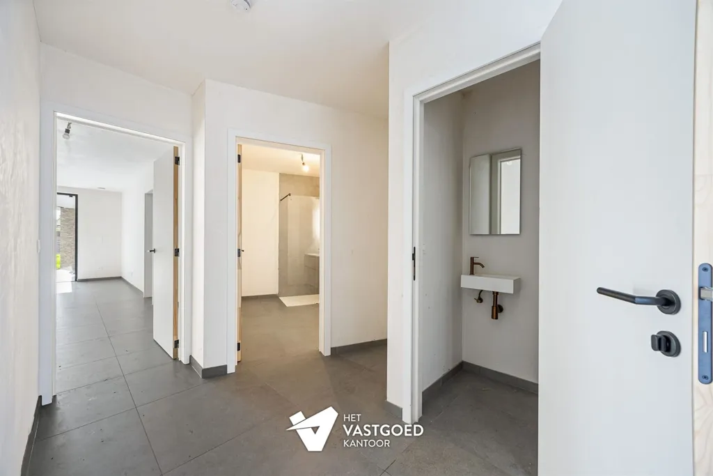 Ingresso - Ground Floor Apartment with Terrace in Central Location